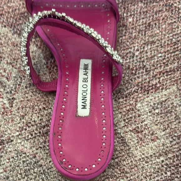 Manolo Blahnik Pink Crystal Embellished Sandals - Picture 4 of 7